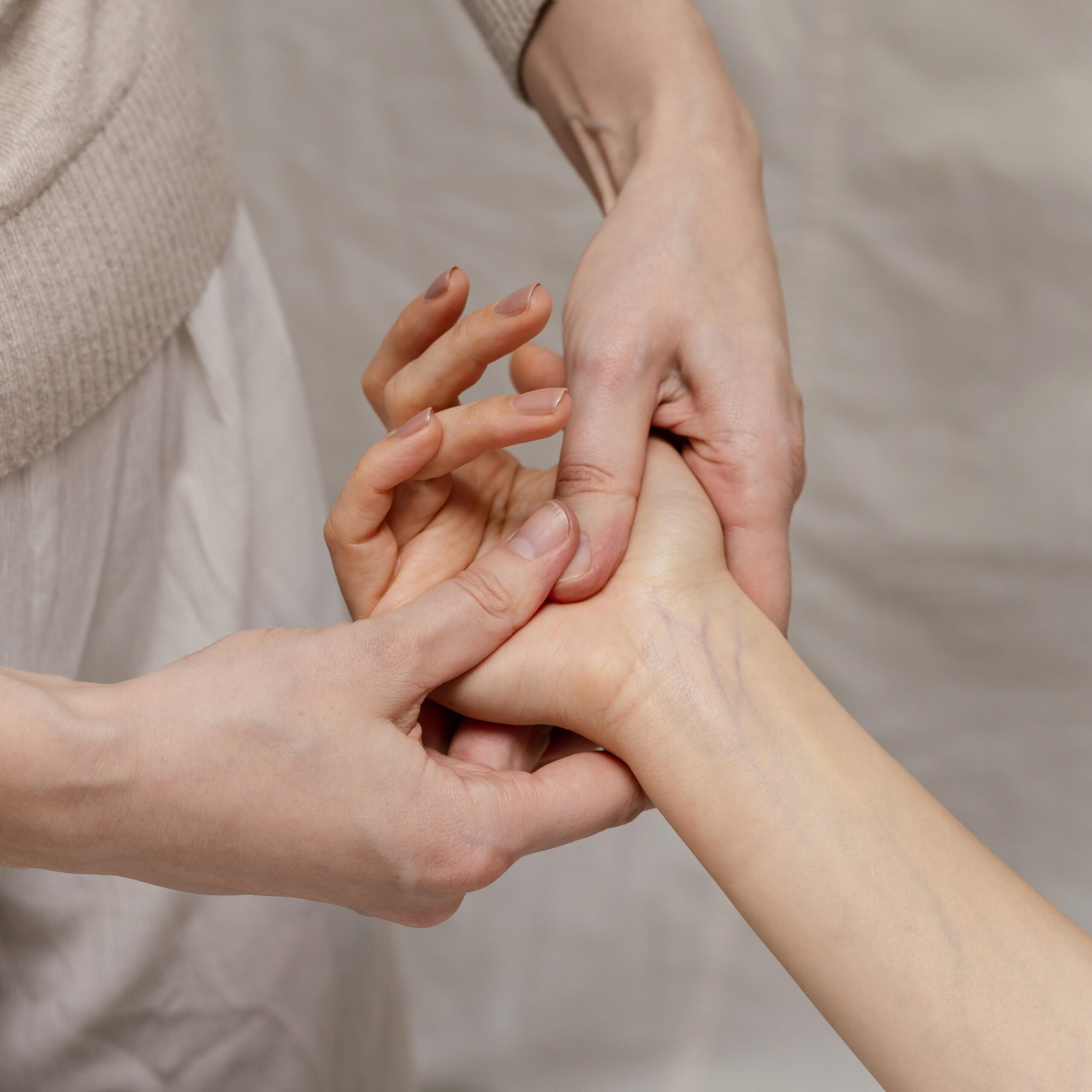 sarah-huber-ergo-therapie-main (3)